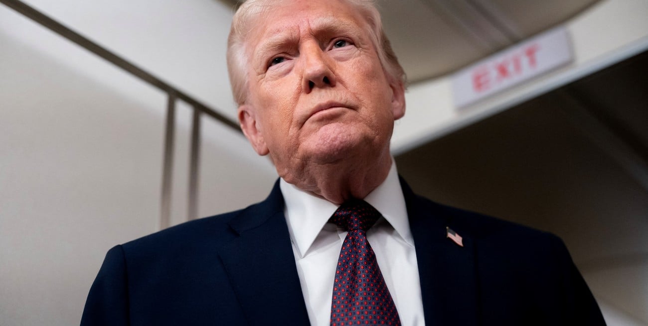 Trump evalúa “opciones muy fuertes” contra Irán y no descarta una acción militar