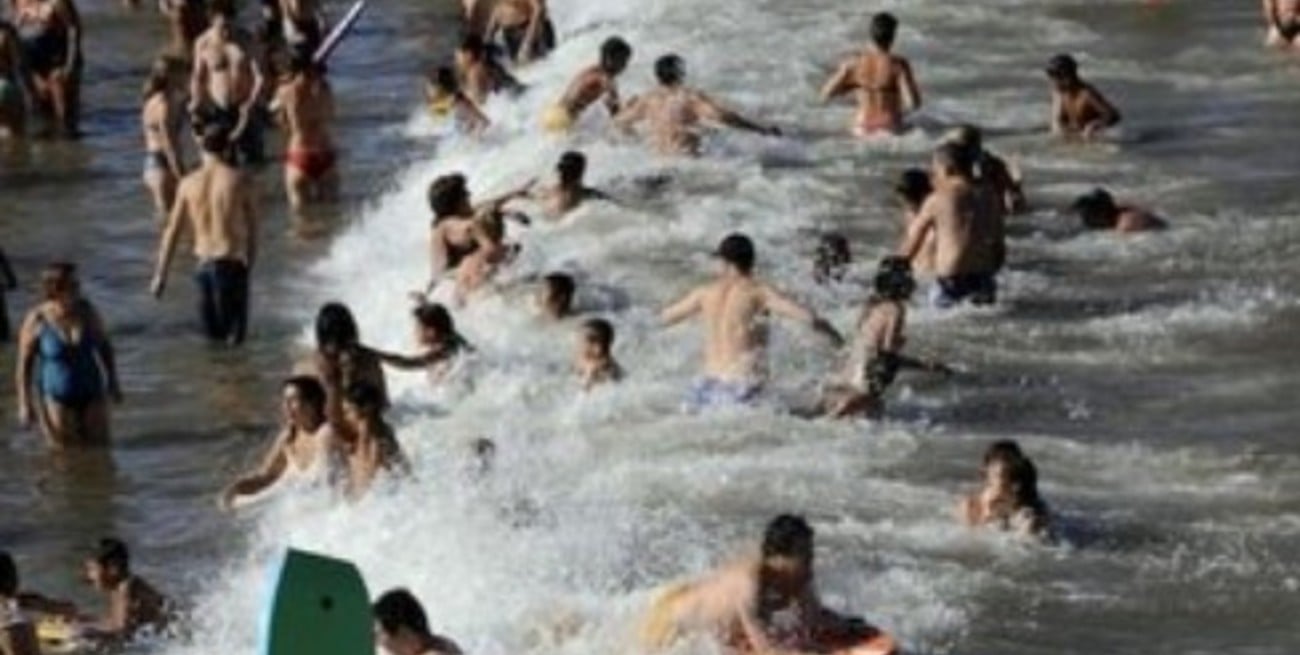 Qué es una virazón, el fenómeno meteorológico detrás de la oleaje mortal de Santa Clara del Mar