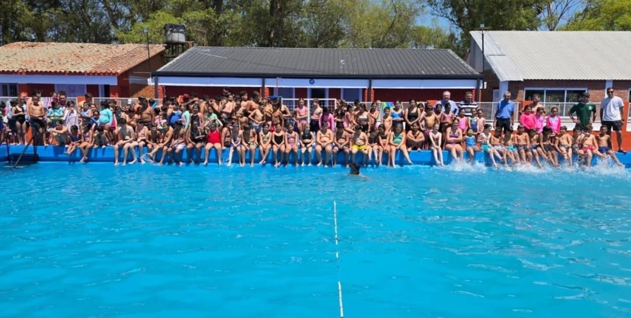 Michlig visitó la Escuela de Verano de San Cristóbal y obras en la Escuela N° 408