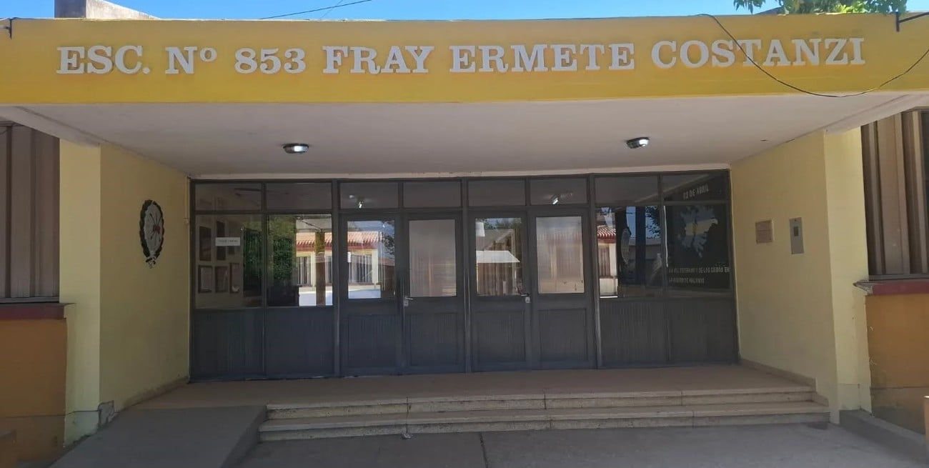 Vandalismo en la Escuela 853 de San Javier: dañaron puertas y ventanas
