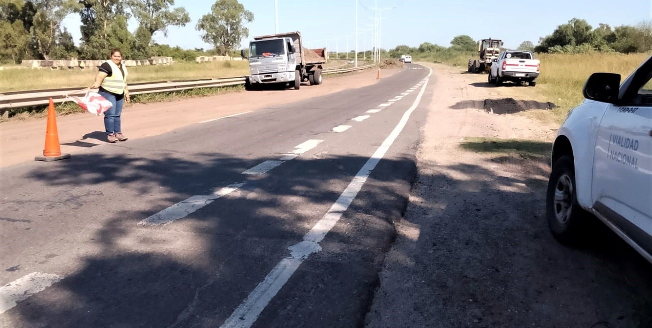 Vialidad Nacional realiza tareas de mantenimiento en Circunvalación Oeste