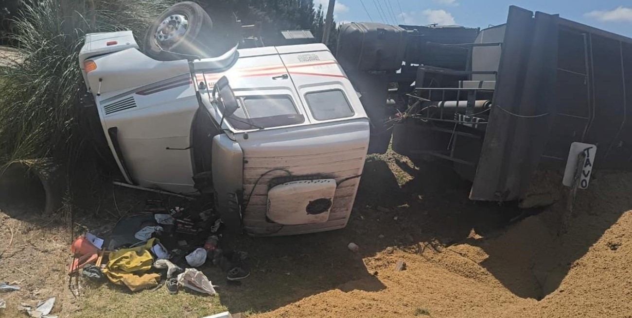 Despiste y vuelco de un camión en Ruta 2: demoras en el kilómetro 61
