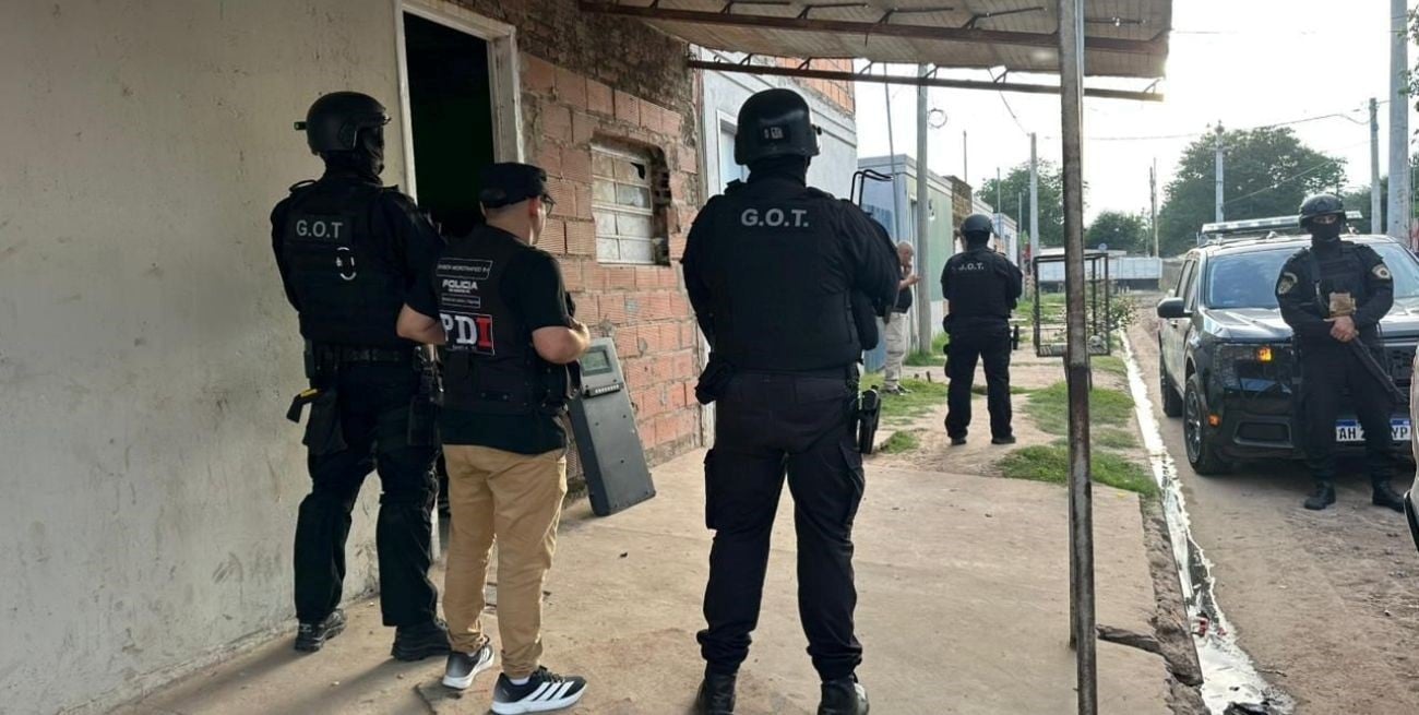 Más de 30 allanamientos simultáneos en Santa Fe por robo, abuso de armas y microtráfico