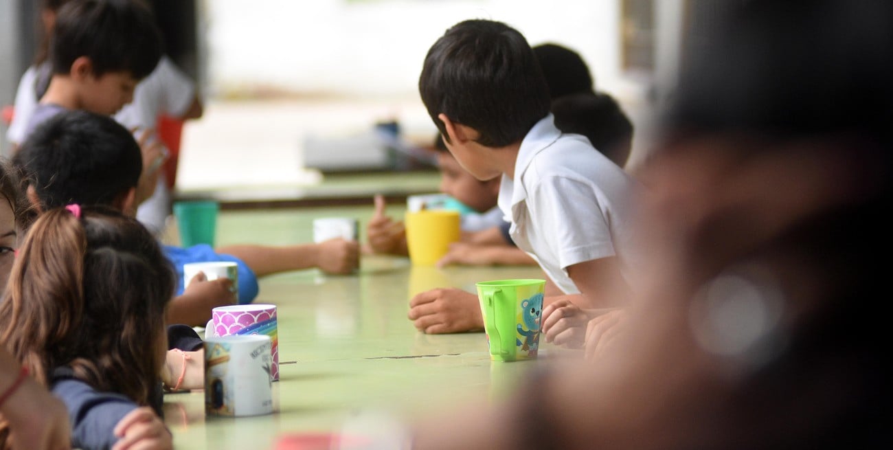 Continúan abiertos los comedores escolares de 600 establecimientos durante el verano