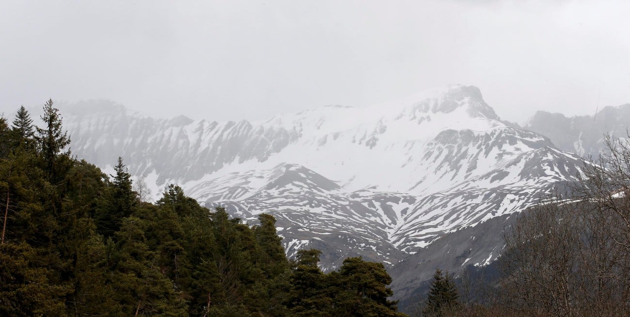 Como un píxel rojo en la nieve, la IA encontró a un desaparecido en los Alpes