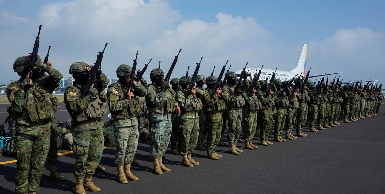 Escalada de violencia: el gobierno de Noboa envía 10.000 soldados a zonas críticas del país