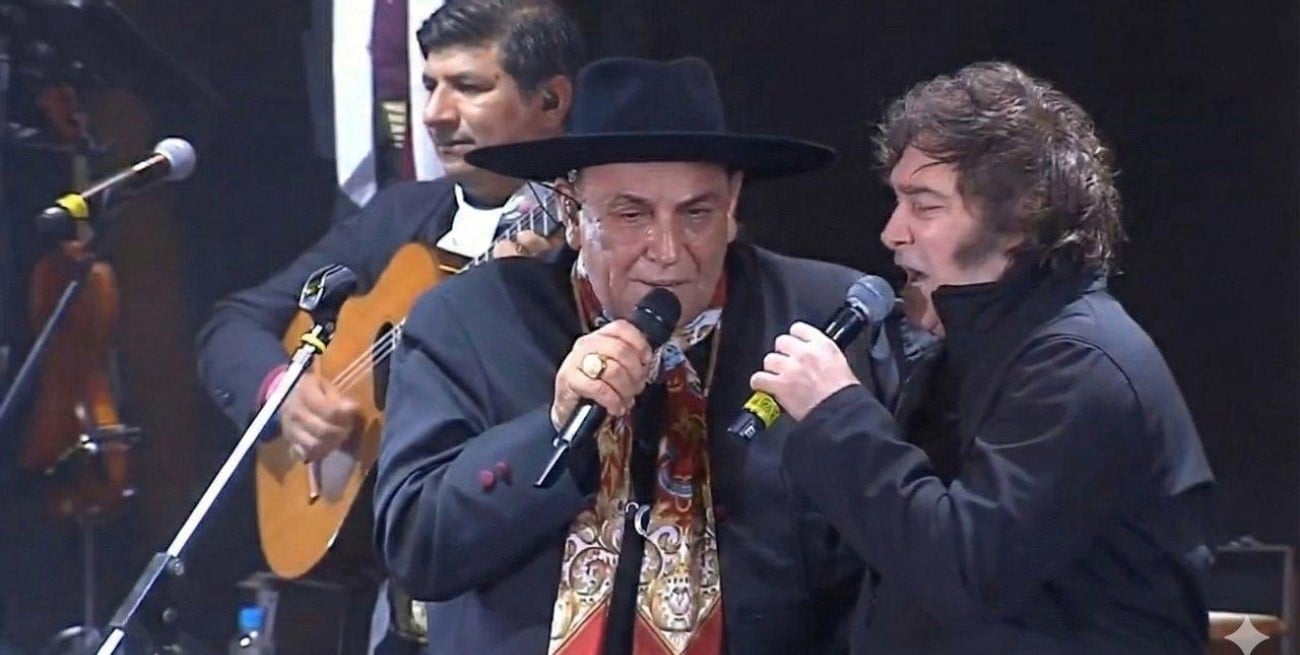 Milei subió al escenario de Jesús María para cantar "Amor Salvaje" con el Chaqueño Palavecino