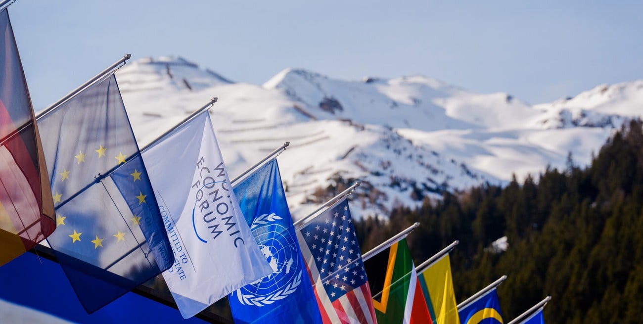 Asoma el riesgo de una “burbuja IA” que se  suma a las tensiones geopolíticas en el mundo
