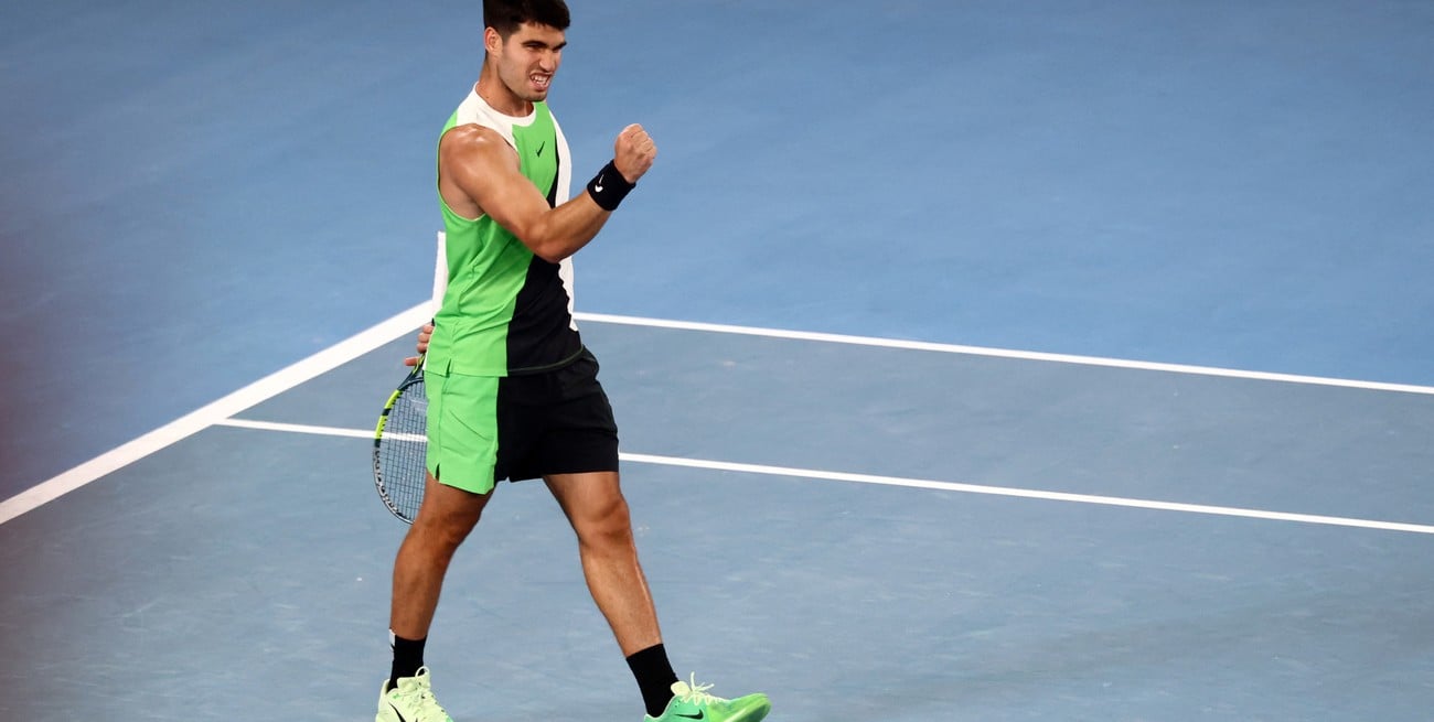 Alcaraz arrancó firme en Melbourne: venció a Walton y avanzó a la segunda ronda
