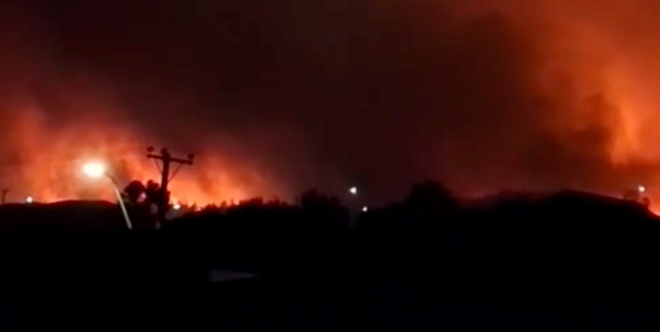 Incendios fuera de control arrasan Chile: evacuaciones y rutas cortadas