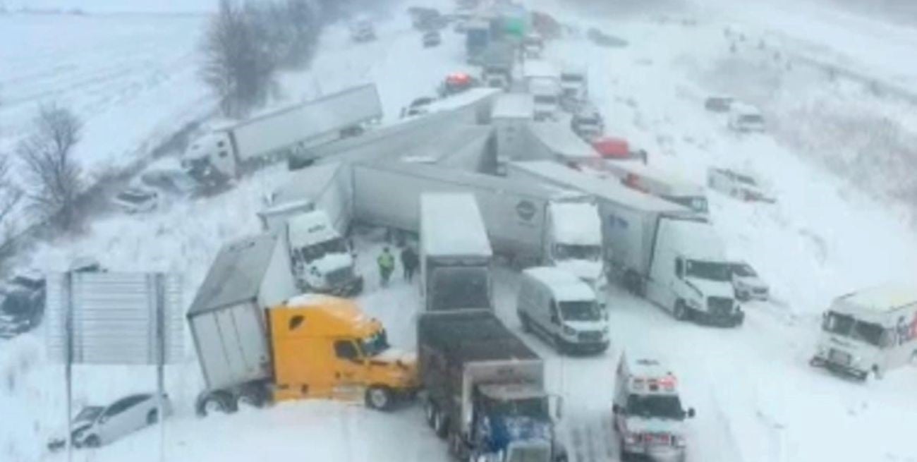 Choque múltiple en Michigan: más de 100 vehículos involucrados durante una intensa tormenta de nieve