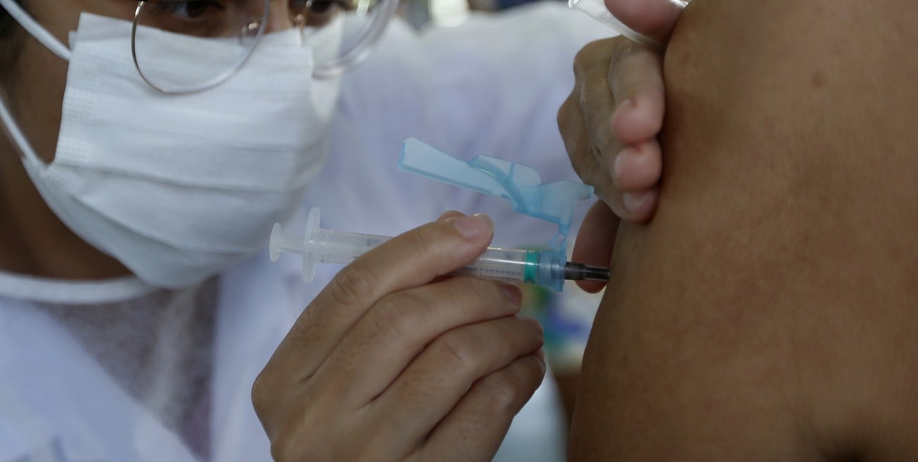 Brasil lanzó una campaña de inmunización contra el dengue con una vacuna propia