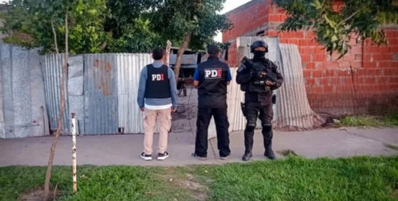 Robo a la Escuela N° 928: la PDI realizó allanamientos y detuvo a dos sospechosos