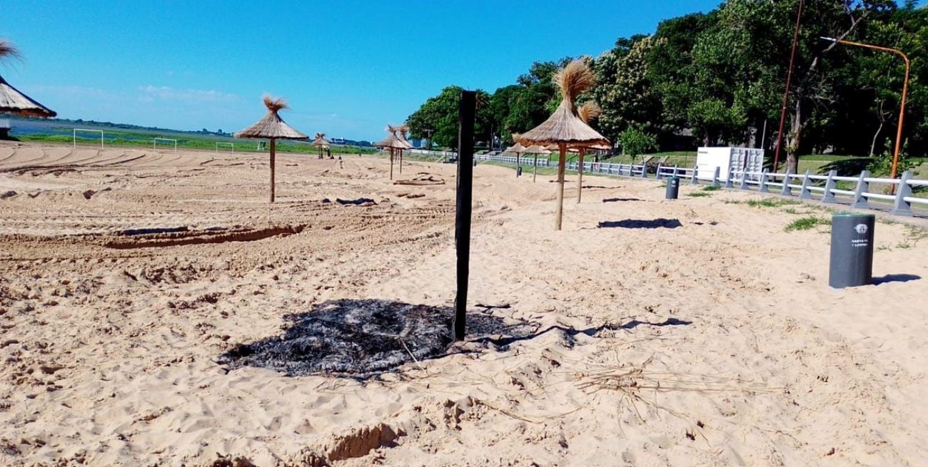 Preocupación por la quema de una sombrilla en el Espigón I