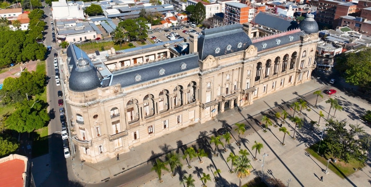 El gobierno santafesino pone al día los papeles de la Casa Gris