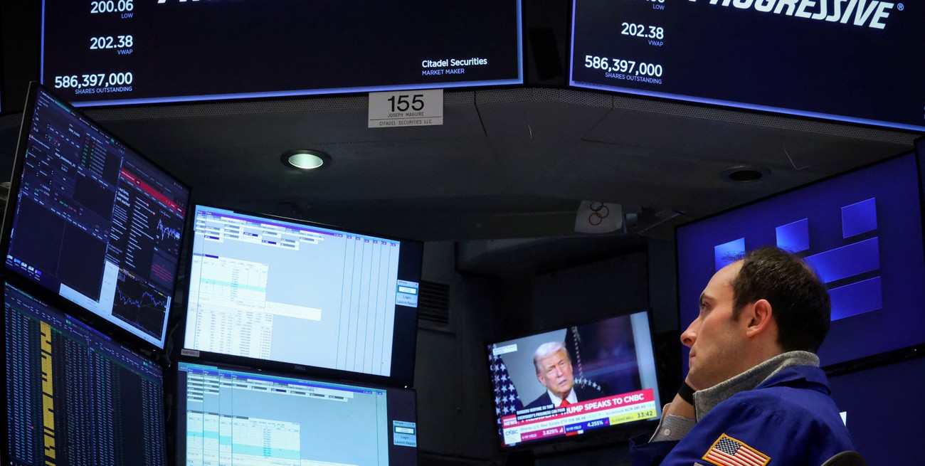 Davos empujó activos argentinos: saltos de hasta 10% en Wall Street y riesgo país bajo 570