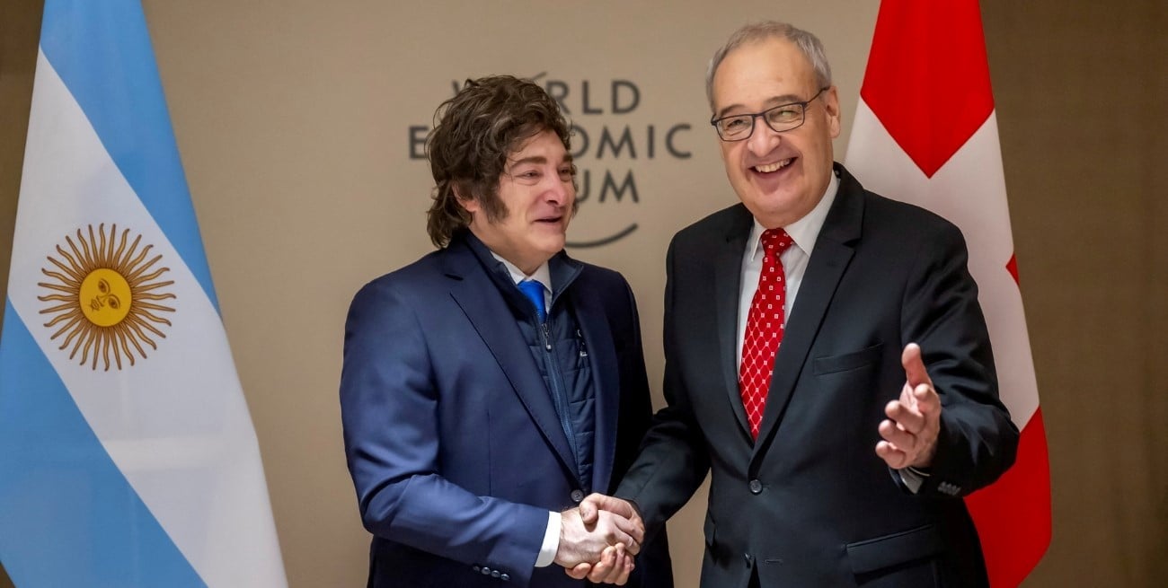 Milei inició su actividad en Davos: reunión con autoridades de bancos y saludo con su par de Suiza