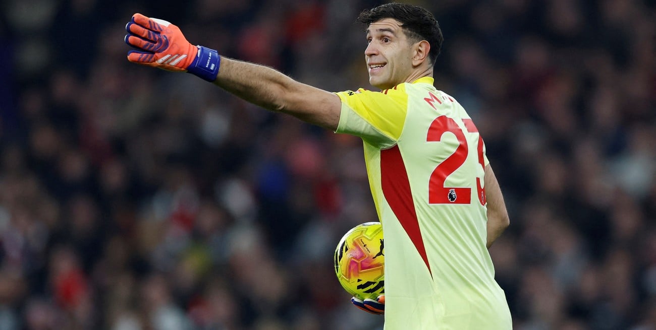 Un gigante de Europa apunta al "Dibu" Martínez: ¿Ahora sí saldrá del Aston Villa?