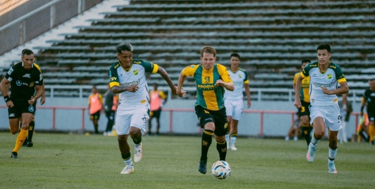 Aldosivi y Defensa y Justicia debutaron con un empate sin goles en Mar del Plata