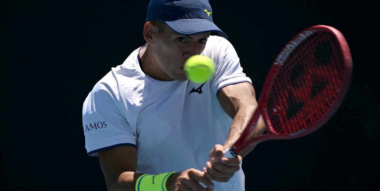 Sebastián Báez dijo adiós al Australian Open tras perder ante Luciano Darderi