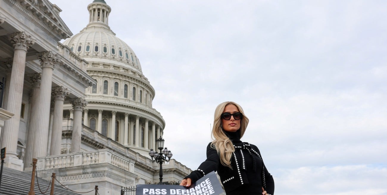 Paris Hilton alza su voz contra los deepfakes y promueve una ley para proteger a las víctimas