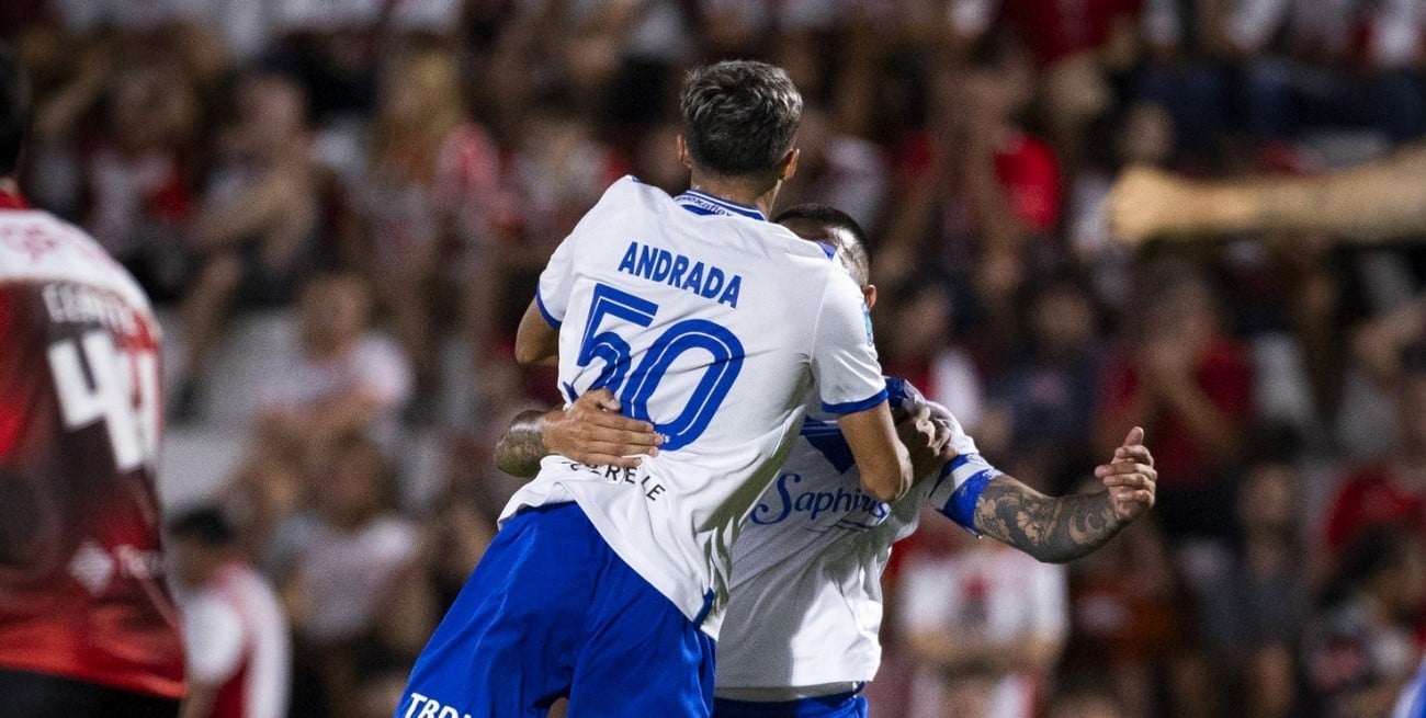 Vélez se llevó un triunfo de Córdoba ante Instituto