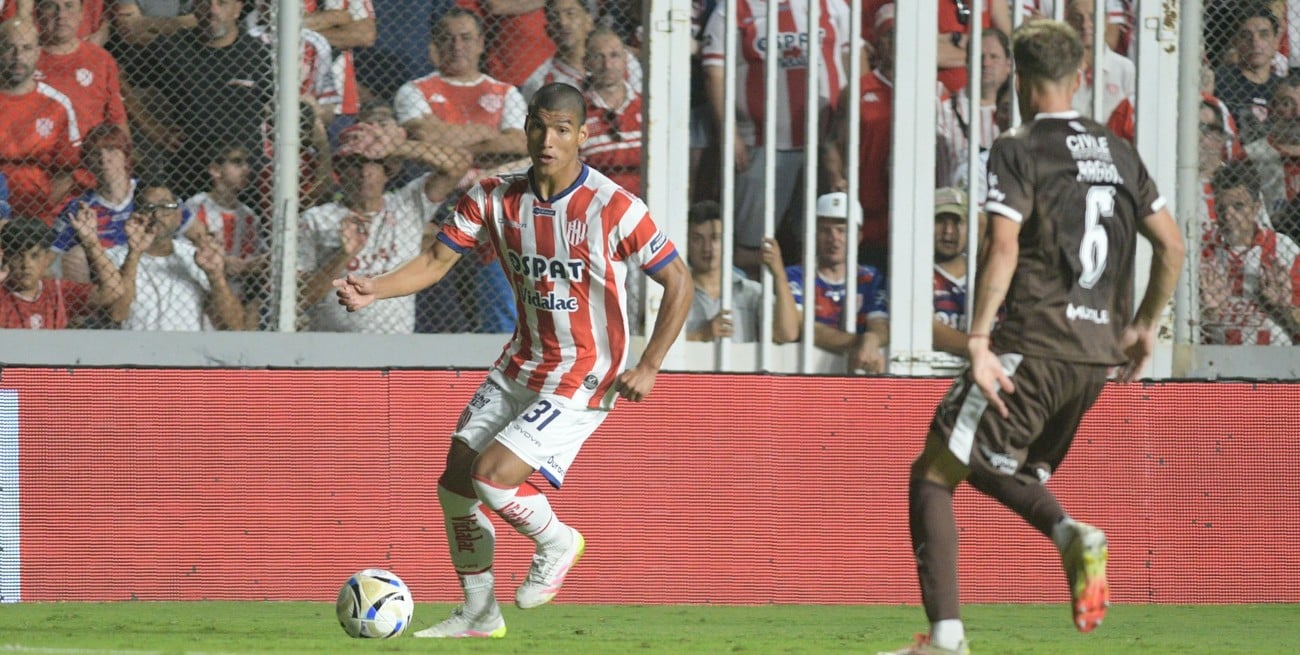 Estigarribia no llega en Unión y Misael Aguirre sería titular