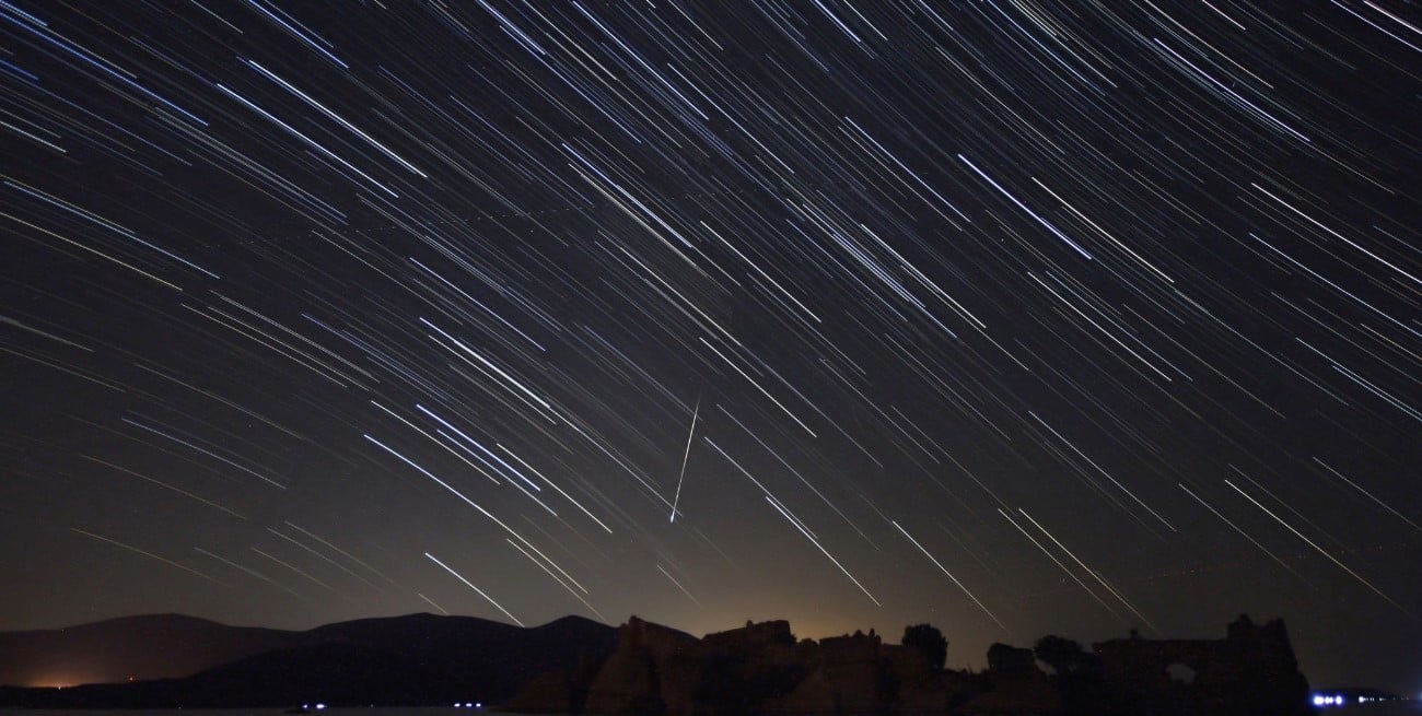 Lluvias de meteoros 2026: fechas y espectáculos celestes para observar estrellas fugaces
