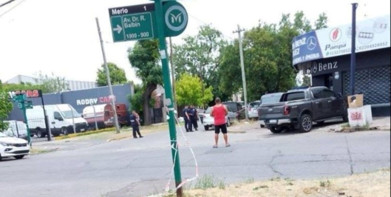 Asesinaron a un transportista a tiros durante un violento asalto en el centro de Merlo