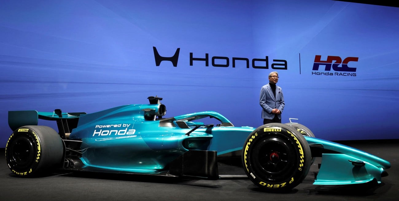 Aston Martin llega con retraso a Barcelona y pone en duda su participación en los primeros tests