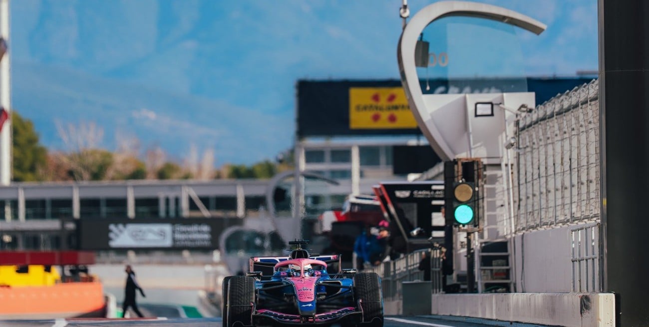 Colapinto ilusiona en el shakedown de la F1 con un tercer puesto en Barcelona