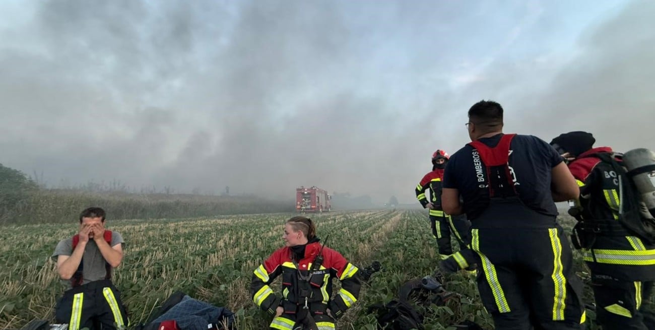 Incendio de grandes magnitudes en el vaciadero municipal de Casilda