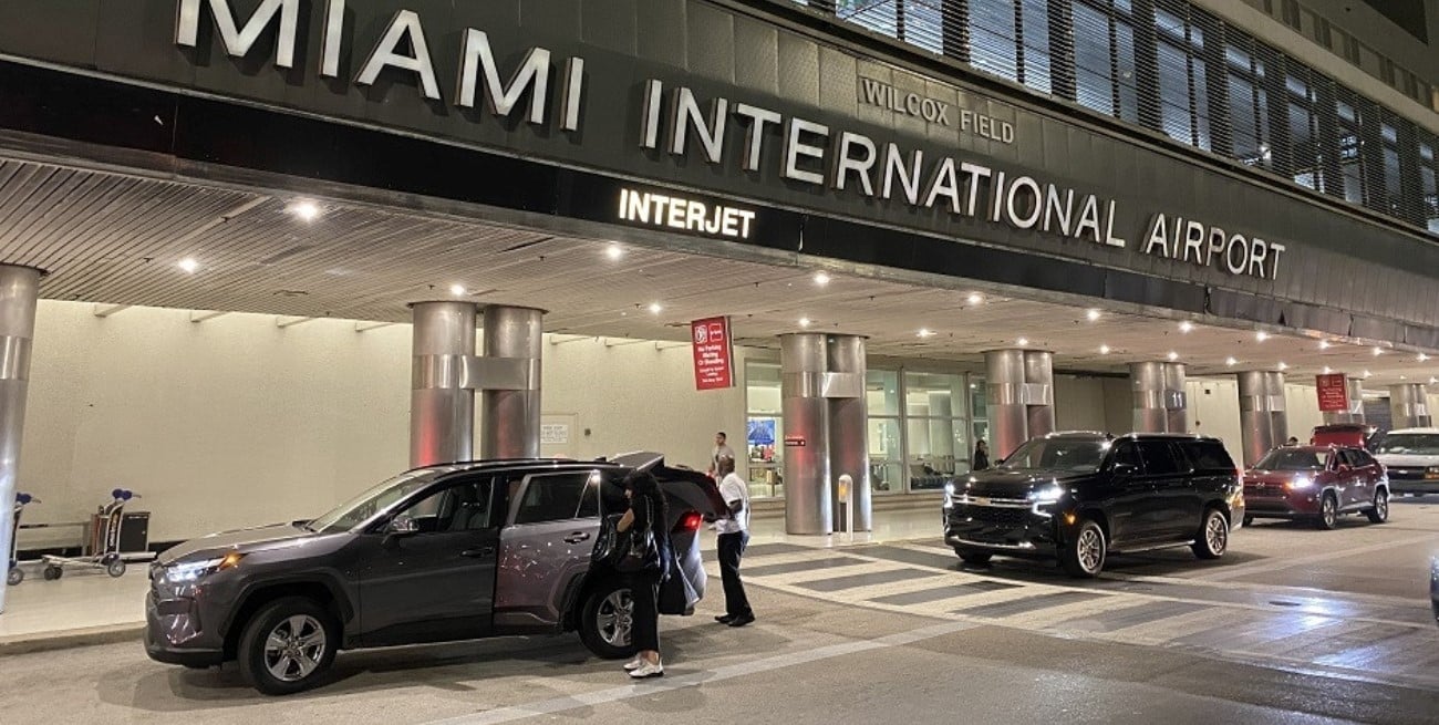Evacuación masiva en el Aeropuerto de Miami por un paquete sospechoso