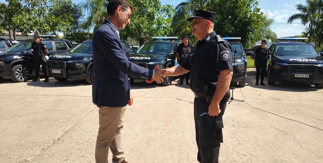 Refuerzo logístico para la policía del norte santafesino: entregaron móviles en Vera