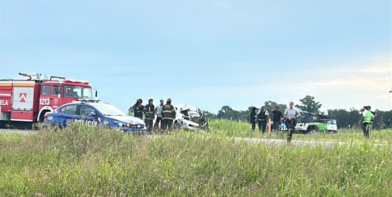 Rafaela: una camioneta chocó con un camión y terminó volcada en la variante de la Ruta 34