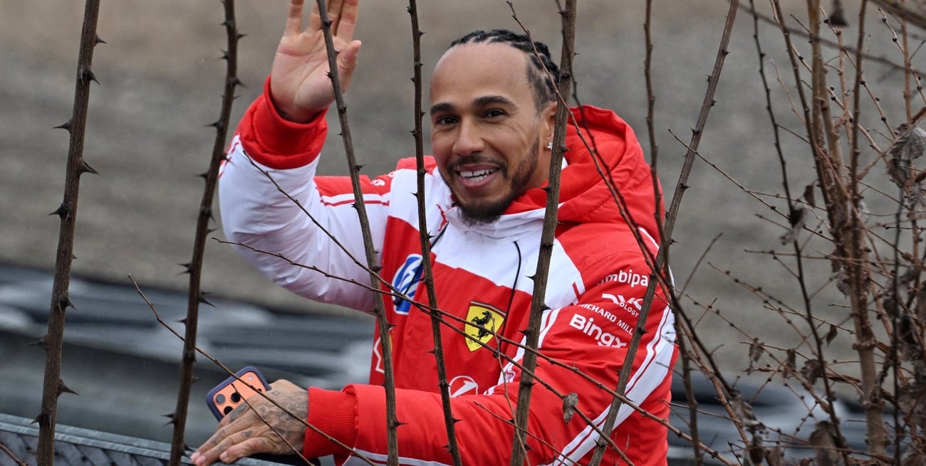 Hamilton analizó el complejo debut del Ferrari SF-26 en los tests de pretemporada