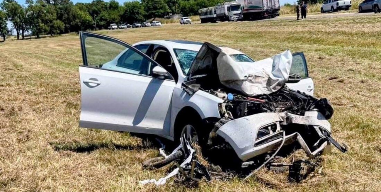 Madre e hija santafesinas murieron en un choque frontal sobre la ruta nacional 8