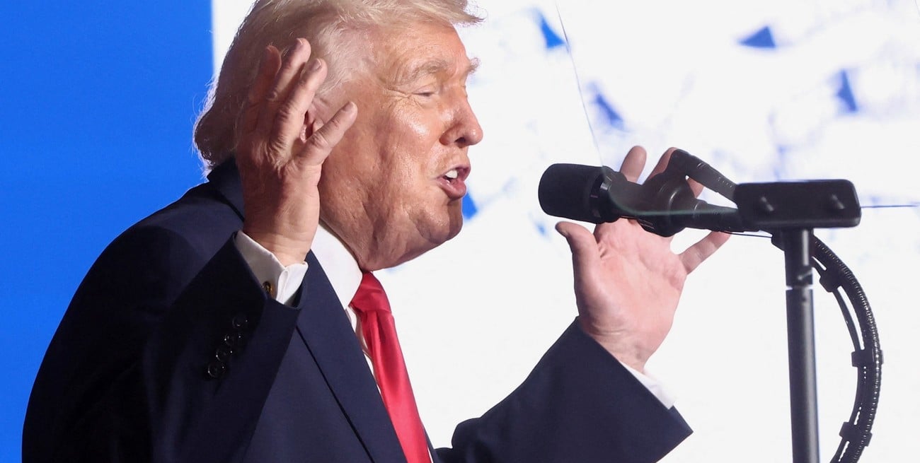 Trump lanza una dura advertencia a Irán y despliega una flota militar para forzar un acuerdo