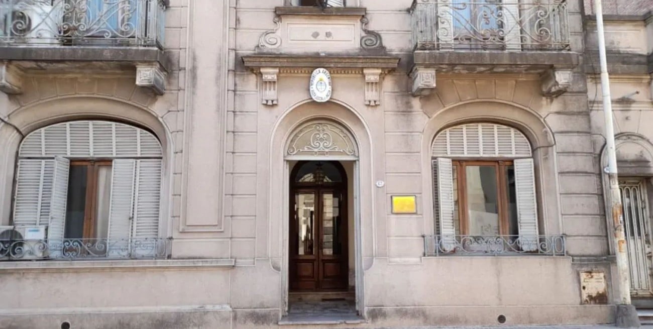 Un fallo judicial rechazó planteos contra el DNU que amplía facultades de la SIDE
