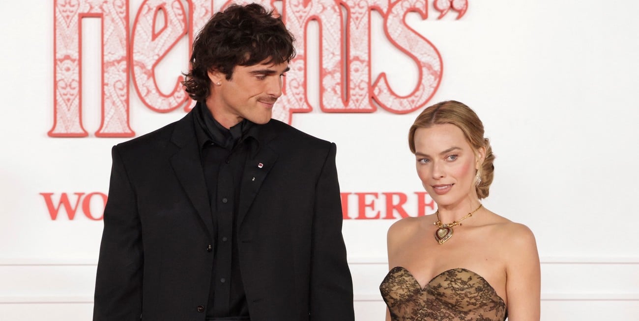 Margot Robbie brilló con joya única y Jacob Elordi marcó tendencia con look total black