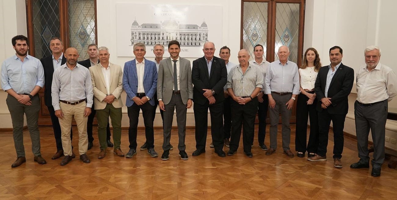 El gobernador recibió a los dirigentes de Fisfe por la situación de la industria