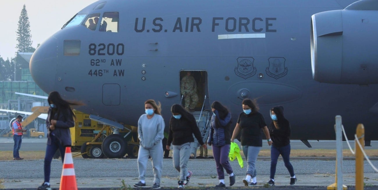 Estados Unidos negocia con Argentina el alojamiento de deportados