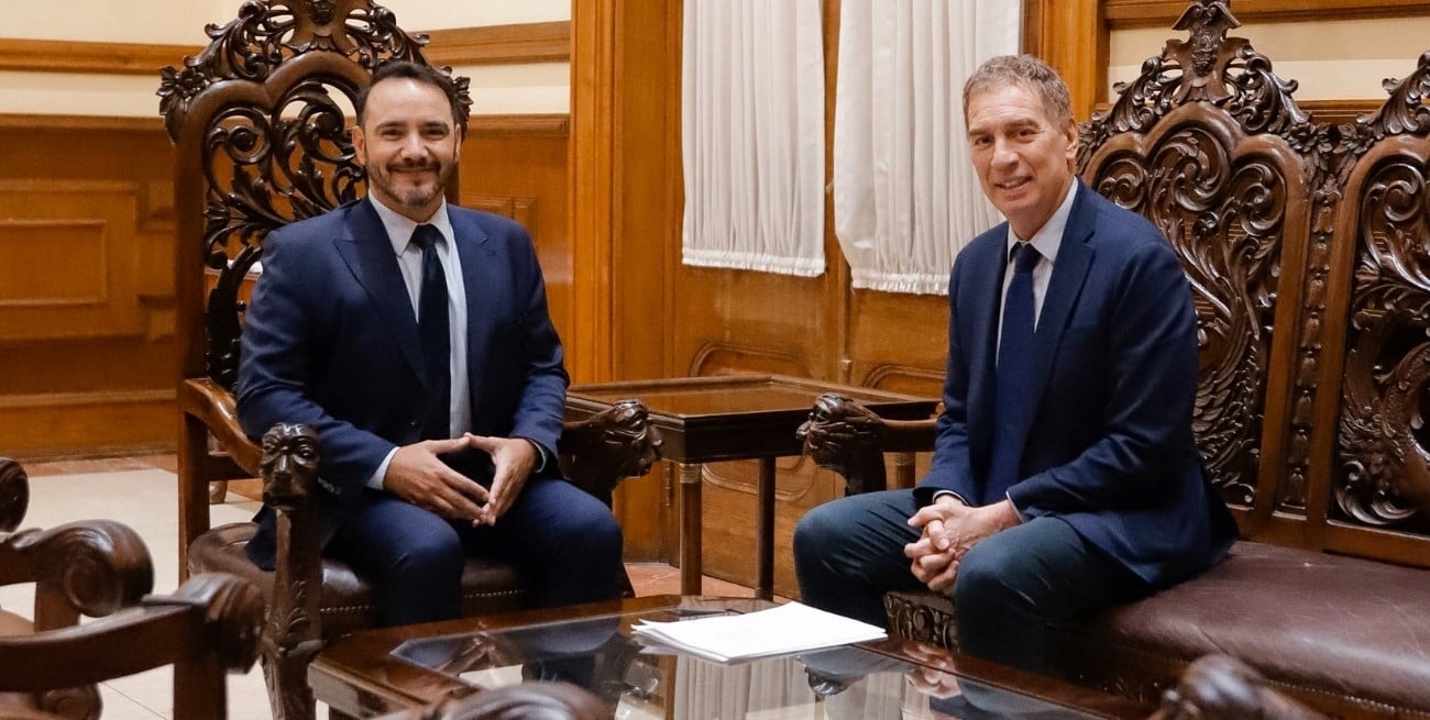 Santilli visitó Corrientes en busca de apoyo legislativo y postergó el viaje a Misiones