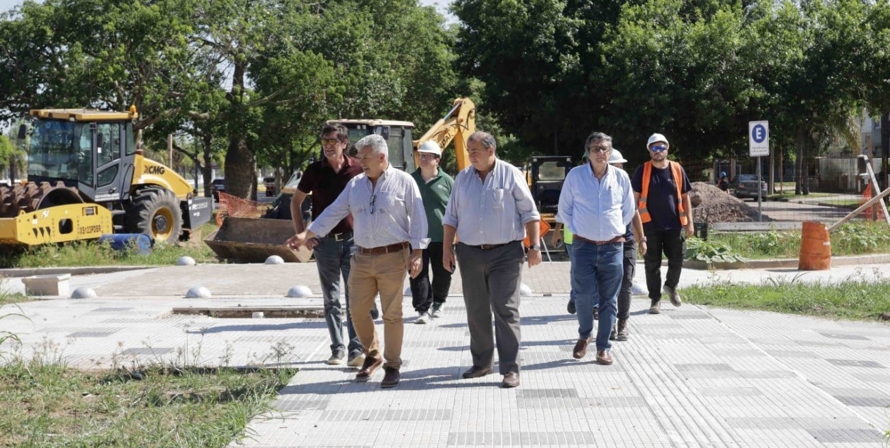 Poletti recorrió la obra en 7 Jefes que alcanzó el 30% de ejecución