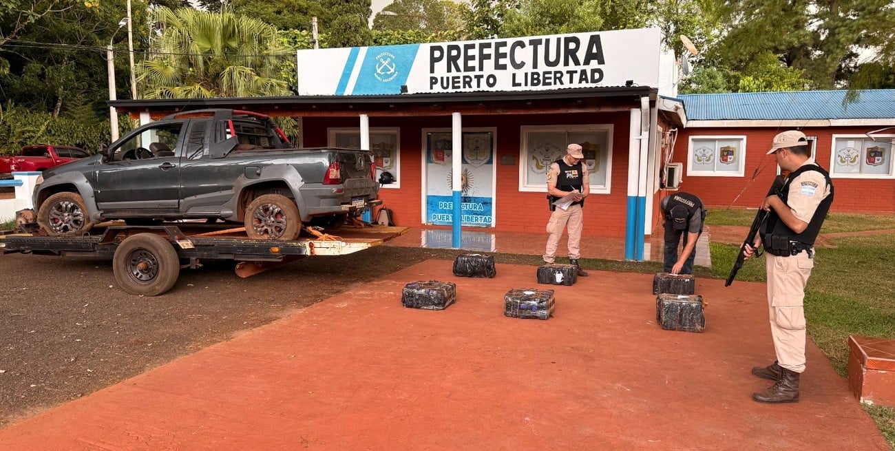 Secuestraron 130 kilos de marihuana tras una persecución en lancha por el río Paraná