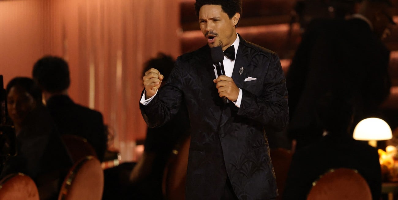 Trump amenazó con demandar al conductor de los Grammys por un chiste de Epstein