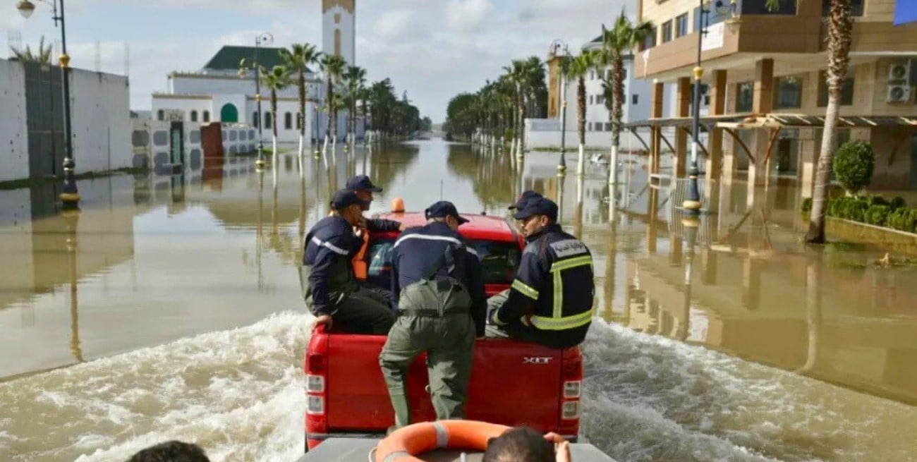 Más de 50 mil personas evacuadas por inundaciones en Marruecos