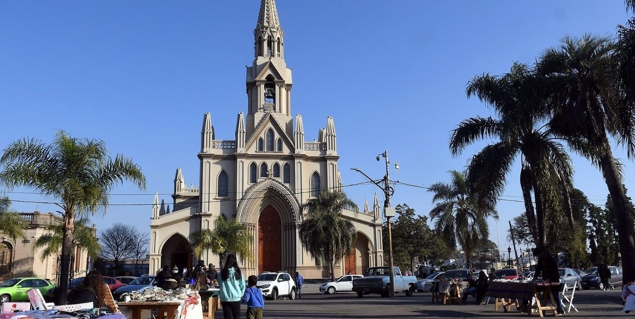 En poco más de 2 años, 26 padrinos ya cuidan y custodian plazas y lugares claves de Santa Fe