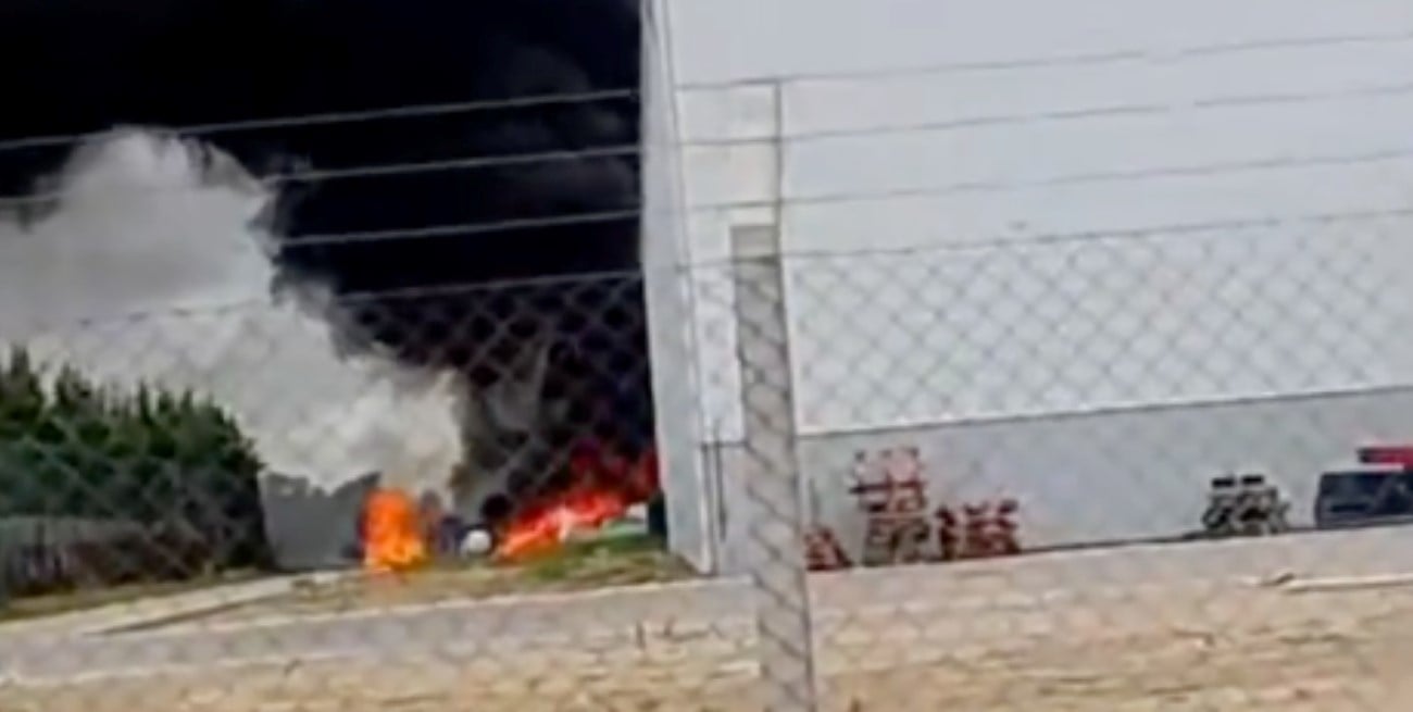Voraz incendio en una fábrica de plásticos del Polo Industrial de Ezeiza