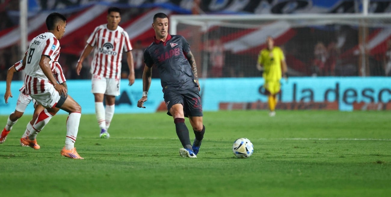 Instituto y Lanús empataron de forma agónica en Córdoba